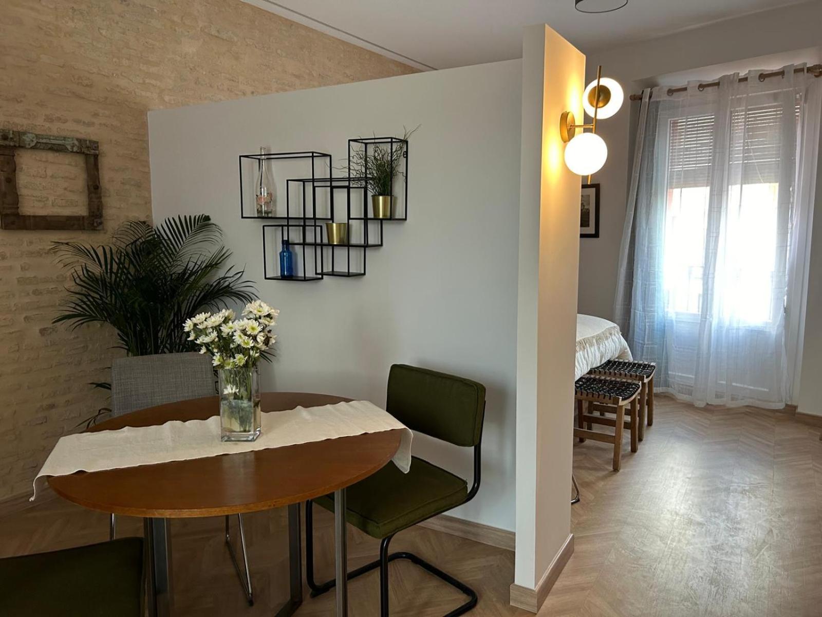 Center Apartment Fully Eqquiped Opcional Breakfast Севілья Екстер'єр фото